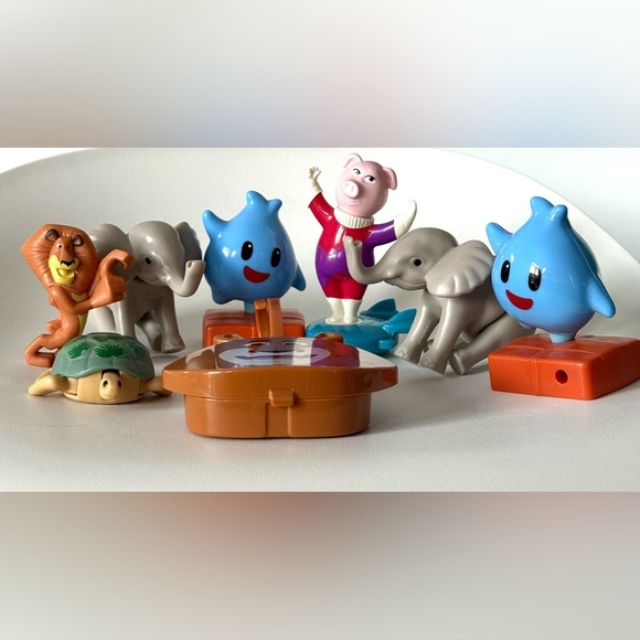 Blue and Purple Action Figures Playset NWOT - Picture 1 of 7